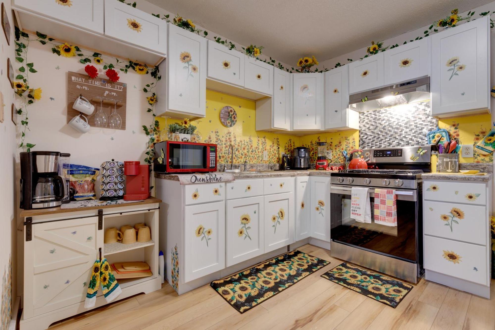 Stunning Gulfport Getaway About 1 Mi To The Beach Exterior foto